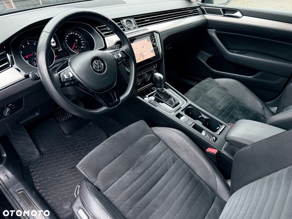 Volkswagen Passat - 10