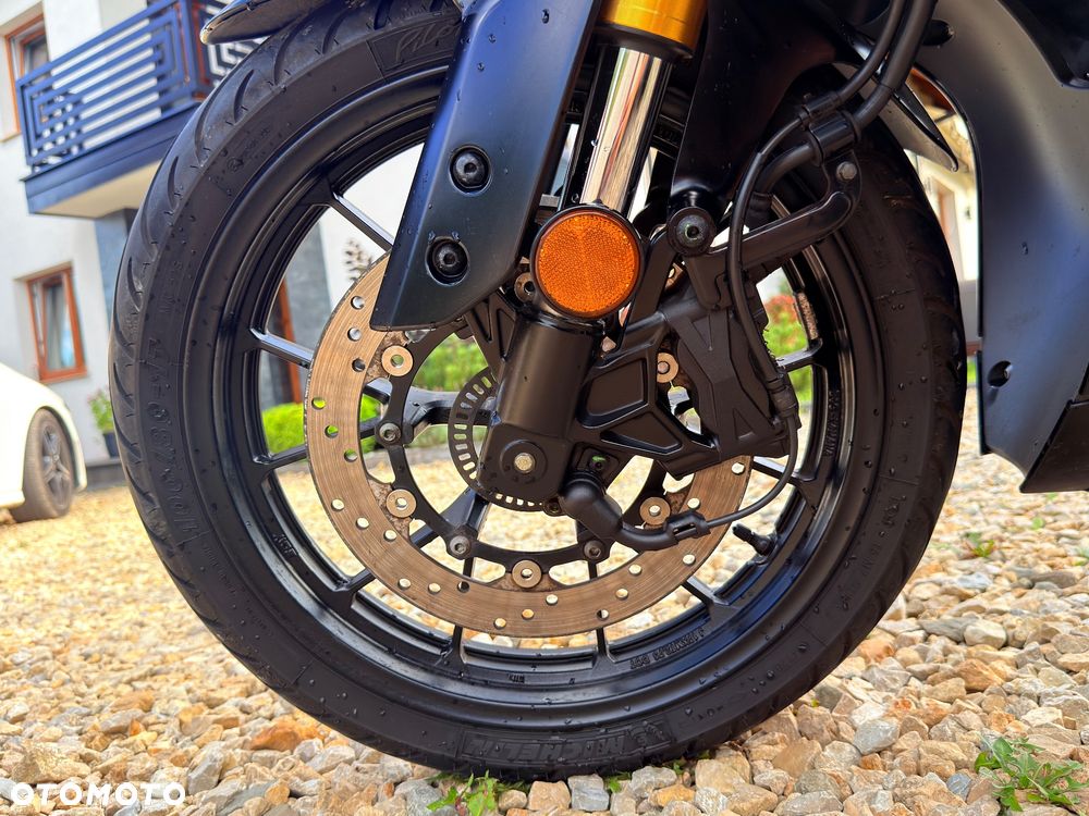 Yamaha YZF - 20