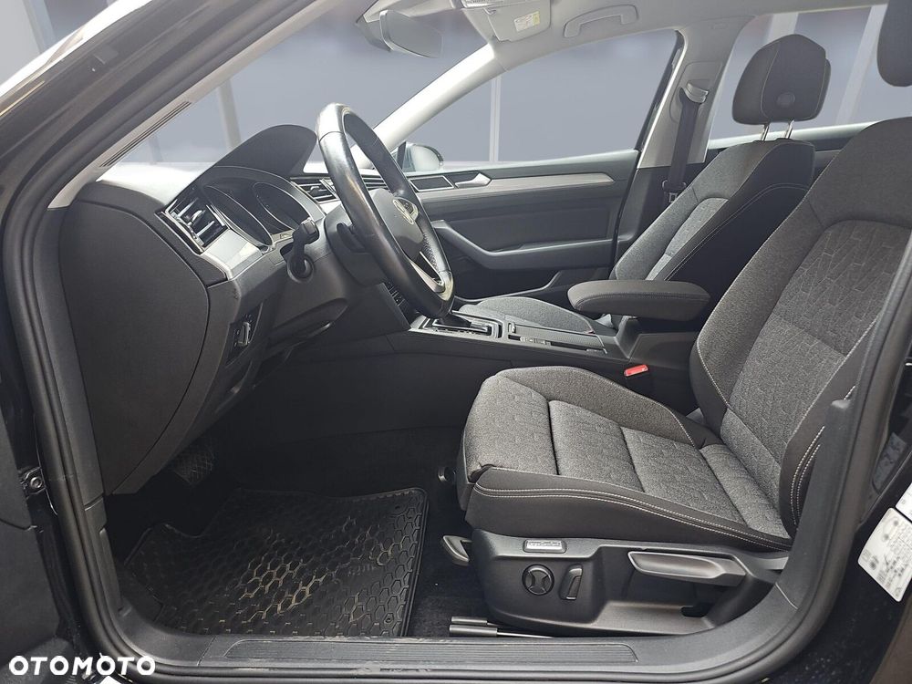 Volkswagen Passat Variant 1.5 TSI EVO Business DSG - 9