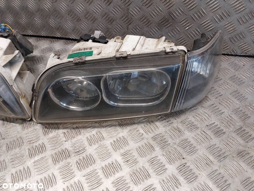 LAMPA LEWY PRAWY XENON V40 I LIFT30899885 30899884 - 2