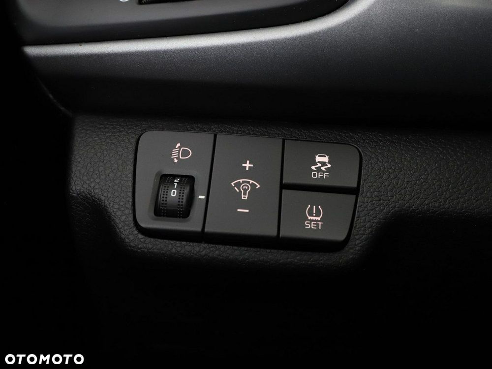 Kia Rio 1.2 Attract - 31