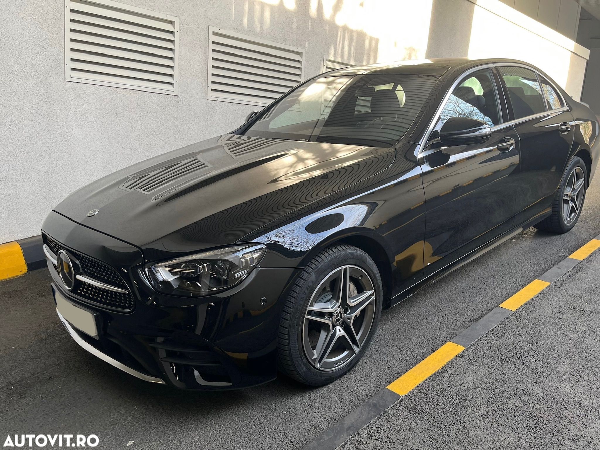 Mercedes-Benz E 300 4MATIC Aut. - 1