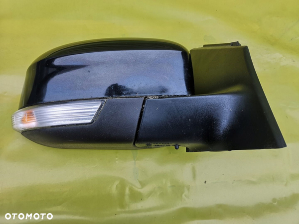 FORD FOCUS MK3 LIFT 14- LUSTERKO PRAWE 8PIN 8 PIN EUROPA KOLR FF