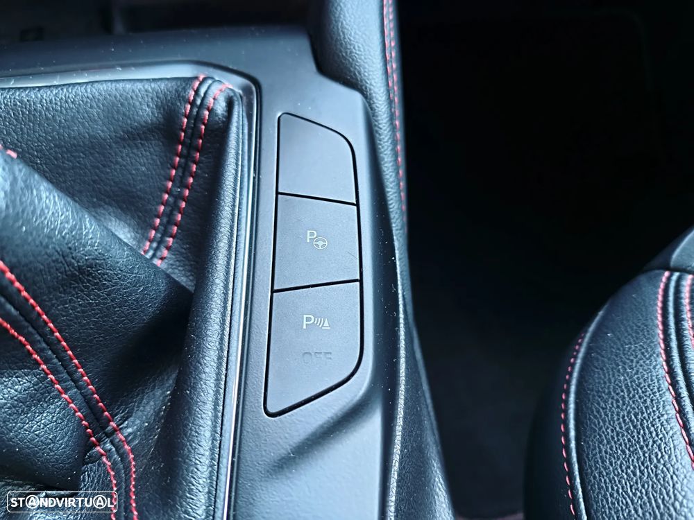 Ford Kuga 1.5 EcoBoost ST-Line - 24
