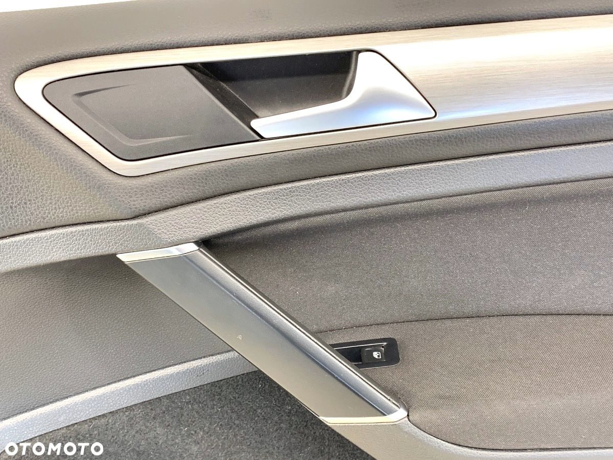 BOCZEK DRZWI PRAWY PRZÓD - 299.00 PLN - VW GOLF VII (5G1, BQ1, BE1, BE2) 2012 - 2022 1.6 TDI 81 kW - 2