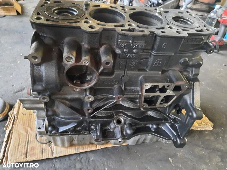 bloc motor ambielat complet cu pompa ulei și baie golf 6 passat b7 1 - 5