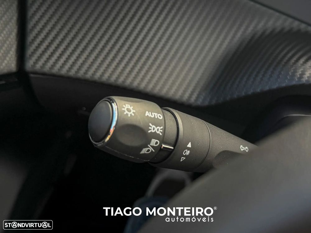 Peugeot 208 1.2 PureTech Allure - 46