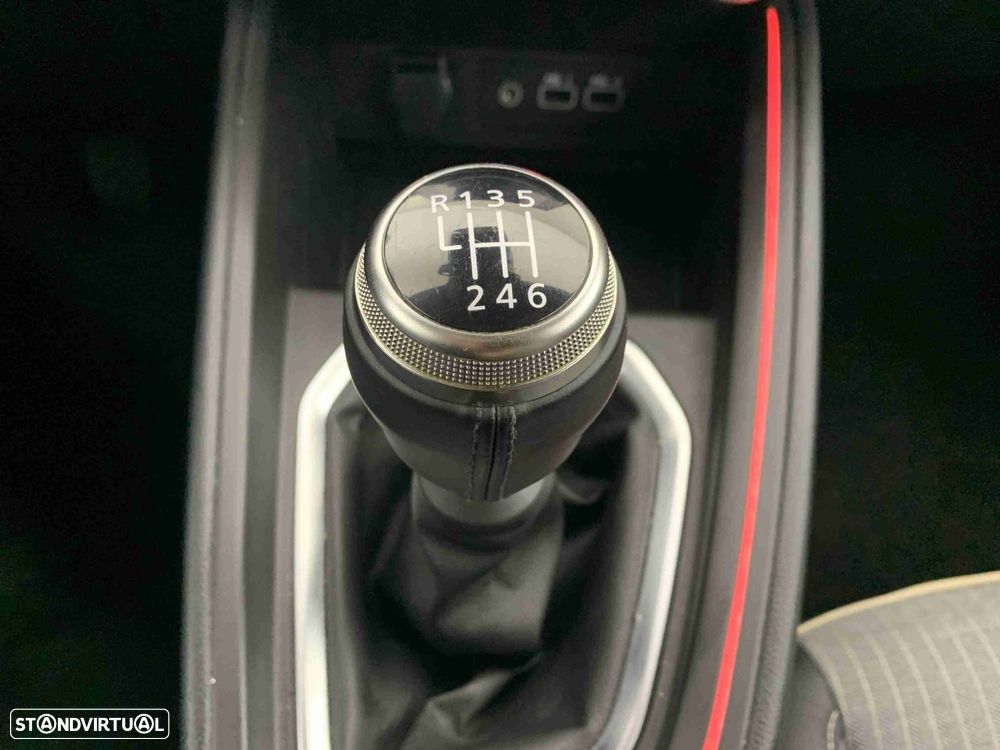 Renault Clio 1.0 TCe Techno Bi-Fuel - 19