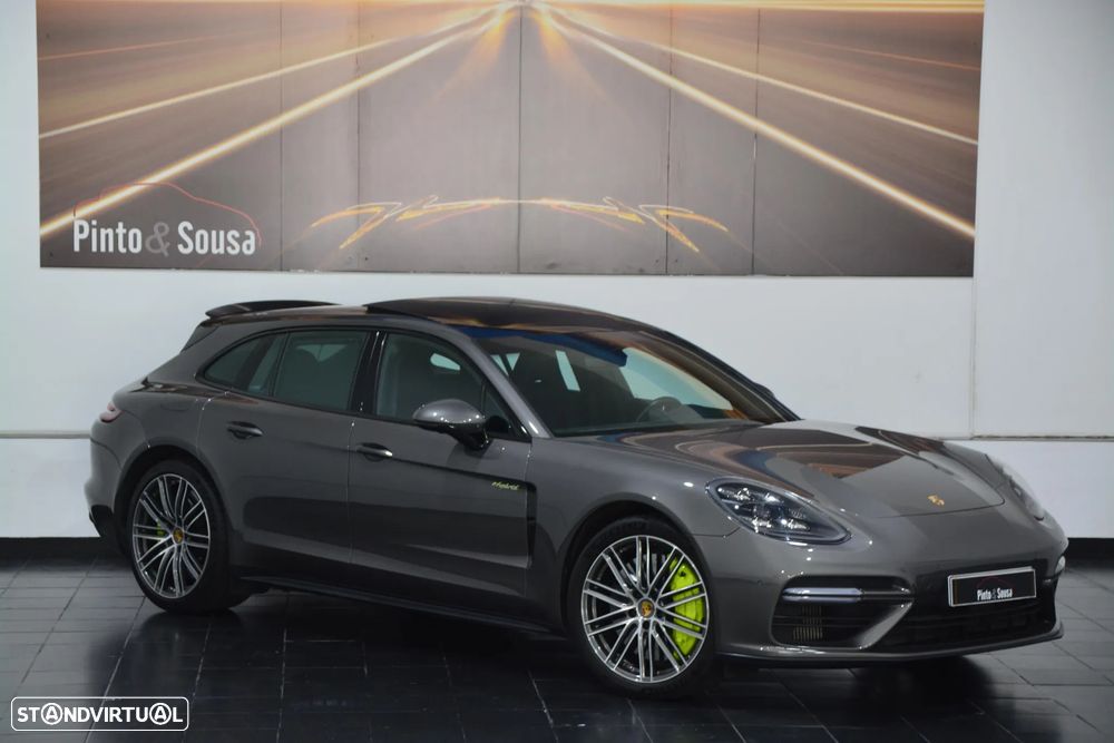 Porsche Panamera Sport Turismo Turbo S E-Hybrid - 24