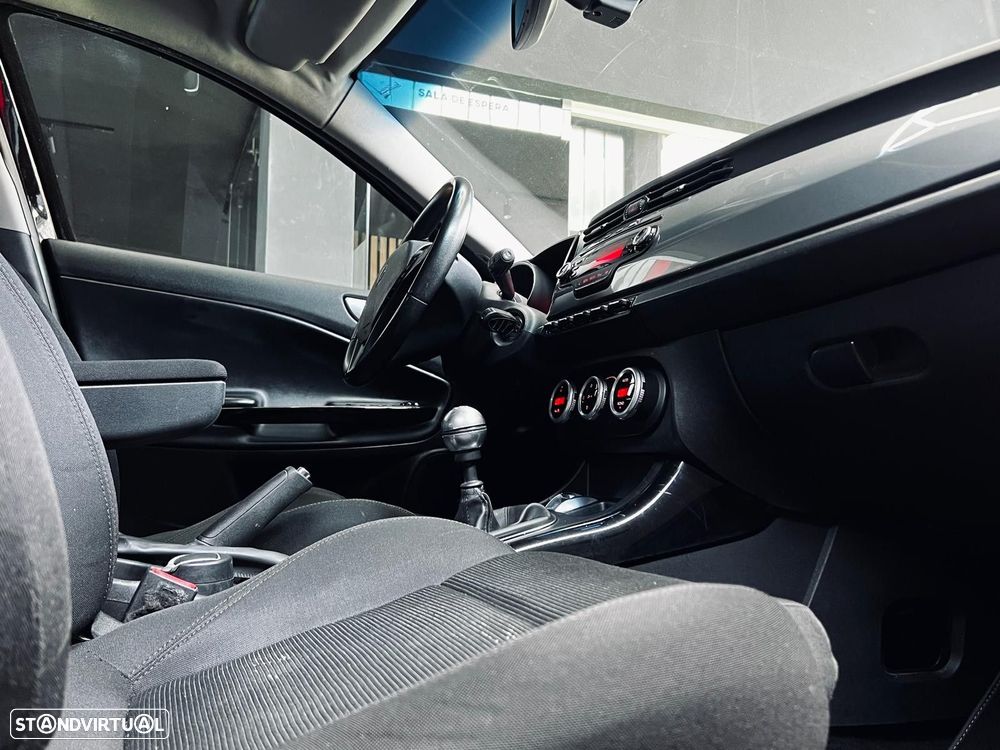 Alfa Romeo Giulietta 1.6 JTDM Distinctive - 19