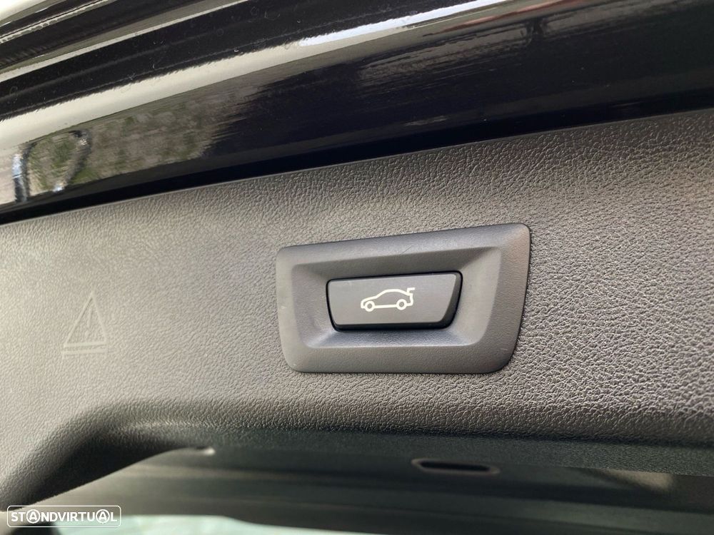 BMW 520 d Pack Desportivo M Auto - 21