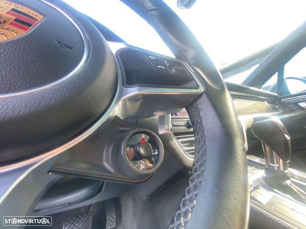 Porsche Macan S - 32