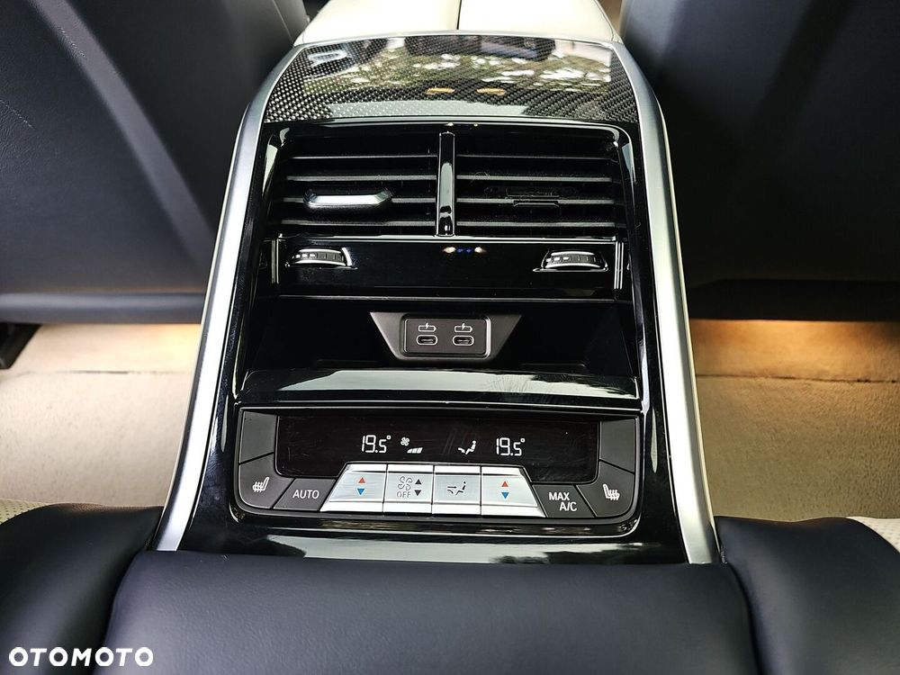 BMW Seria 8 - 27