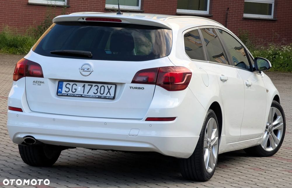Opel Astra 1.6 T Sport - 32