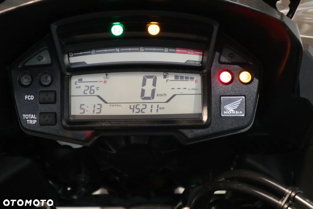 Honda VFR - 15