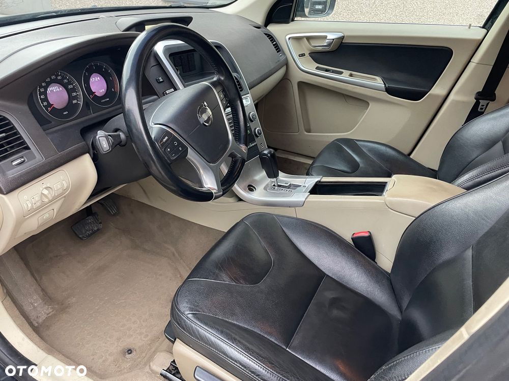 Volvo XC 60 - 25