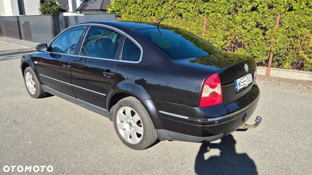 Volkswagen Passat 1.9 TDI Highline - 3