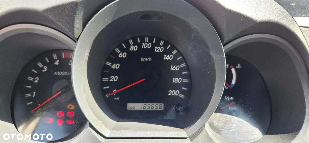 Toyota Hilux - 3