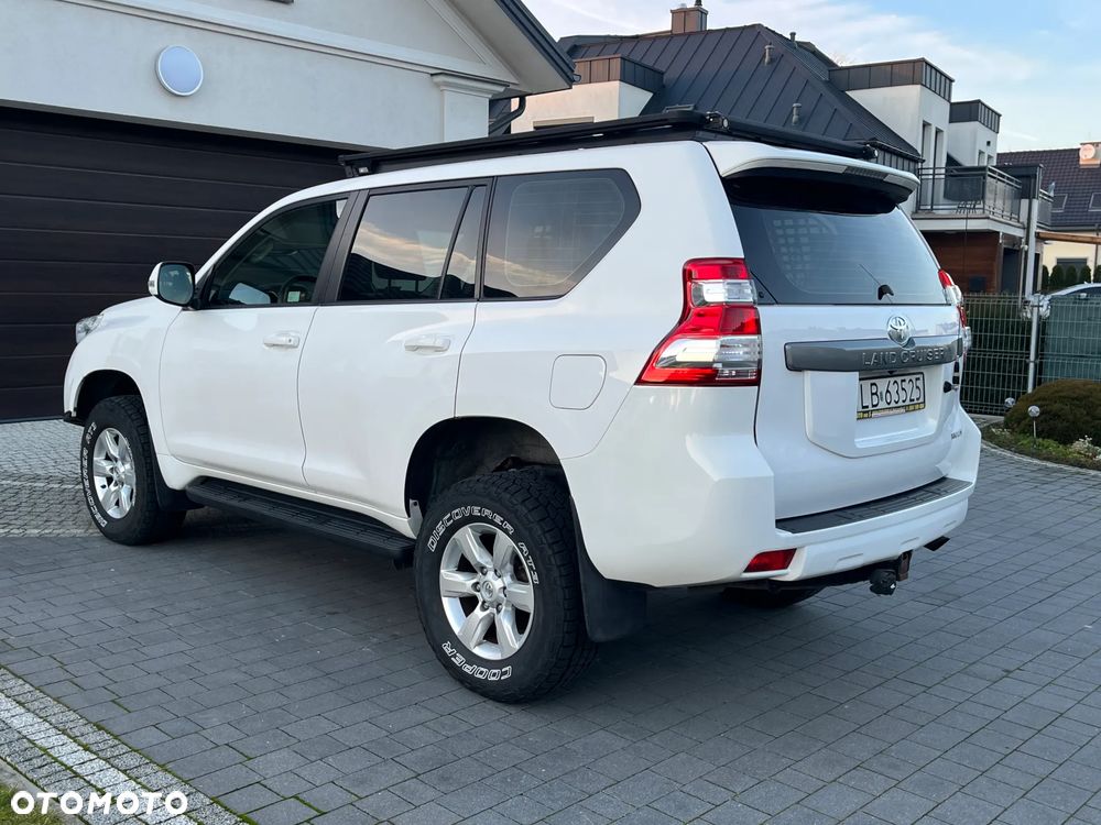 Toyota Land Cruiser - 4