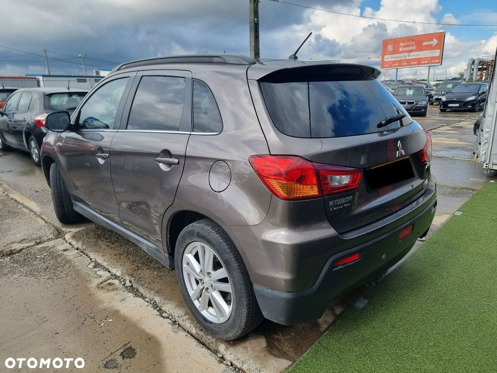 Mitsubishi ASX - 8