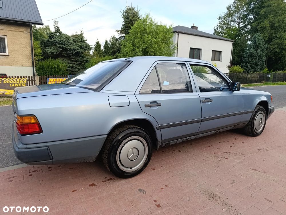 Mercedes-Benz W124 (1984-1993) - 14