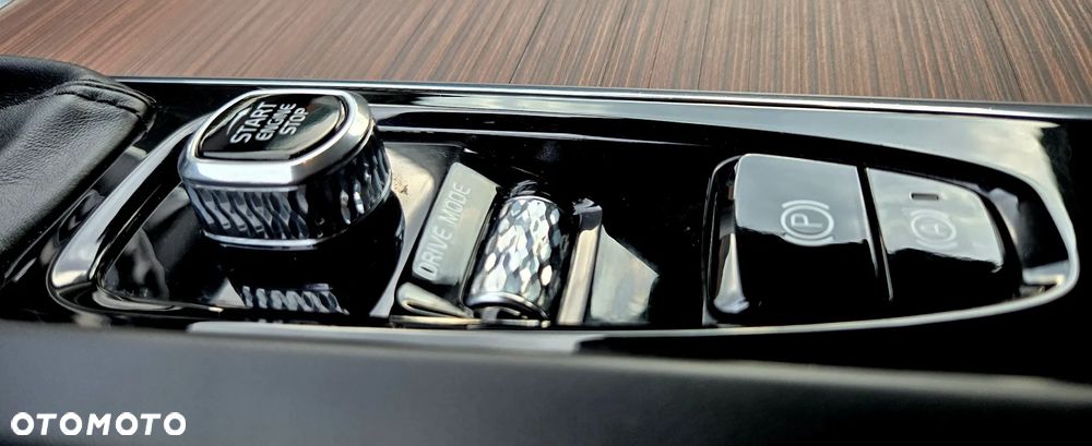 Volvo XC 60 D4 Geartronic Inscription - 32