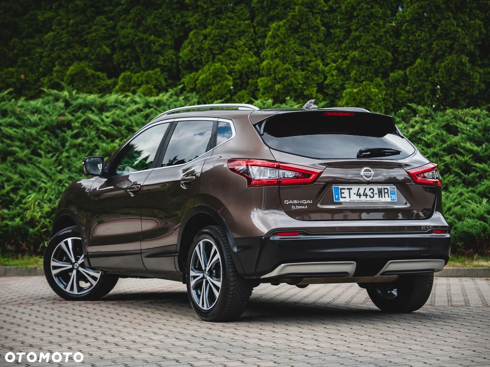 Nissan Qashqai 1.5 dCi DPF 360 - 17
