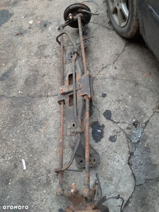 Mazda 323 323f BJ 98-03 Sanki belka wahaczami tył - 1