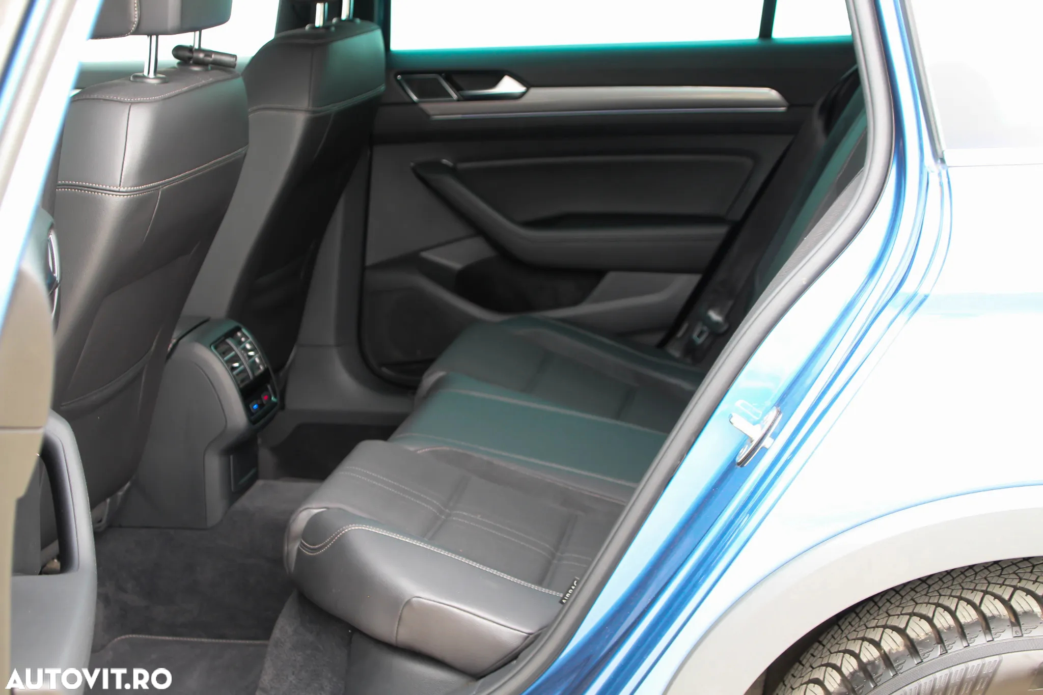 Volkswagen Passat Alltrack 2.0 TDI SCR 4Motion DSG - 17