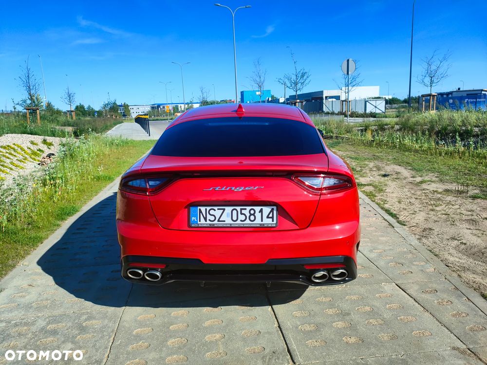 Kia Stinger - 10