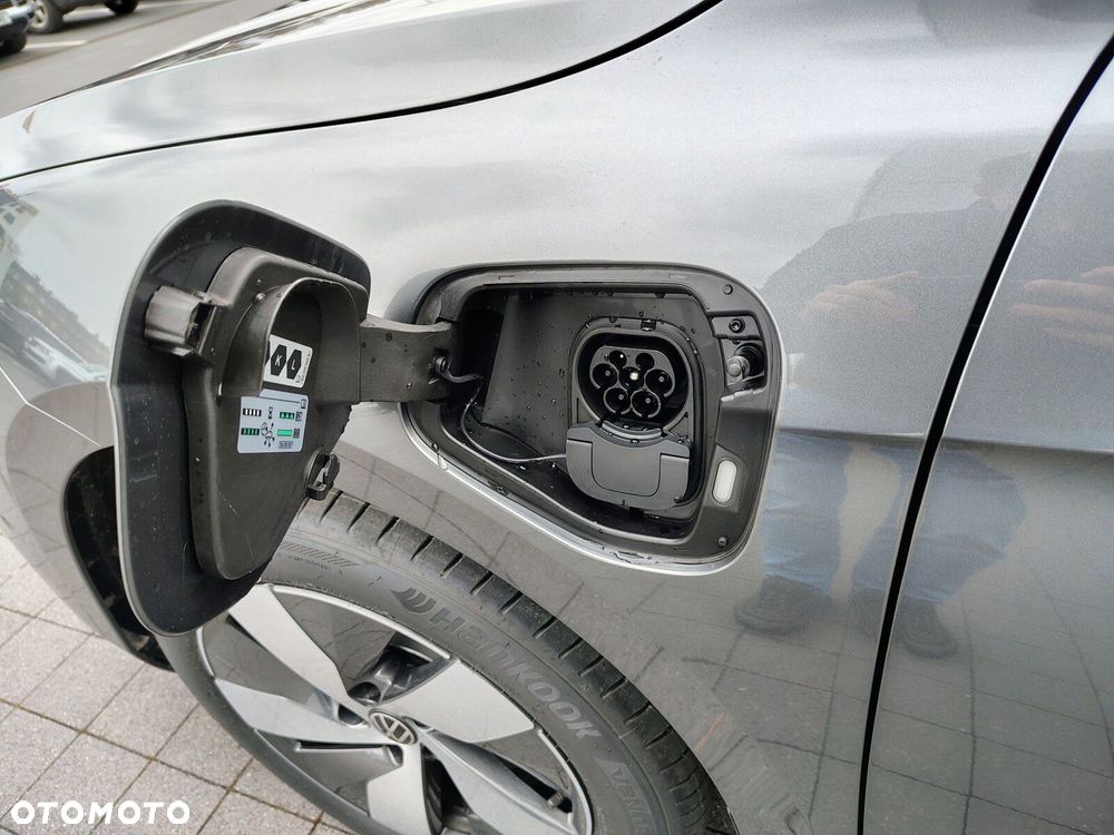 Volkswagen Passat - 14