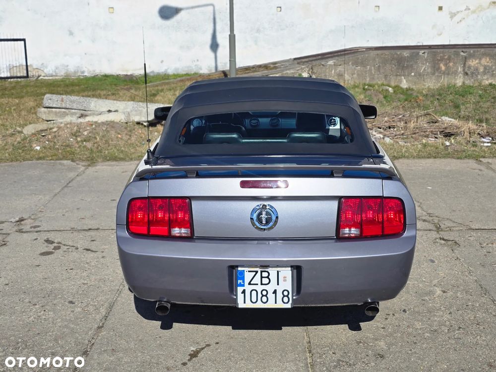 Ford Mustang - 5
