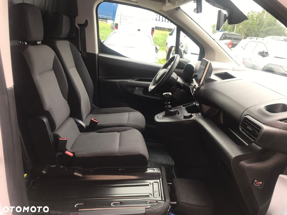 Toyota Proace City - 23