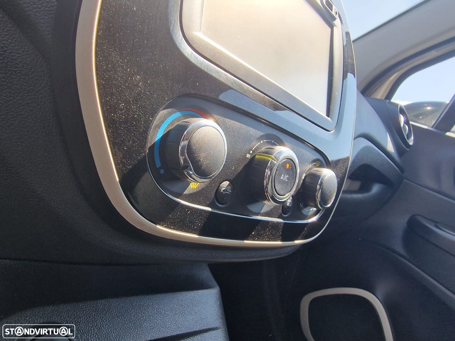 Renault Captur 1.5 dCi Exclusive - 26