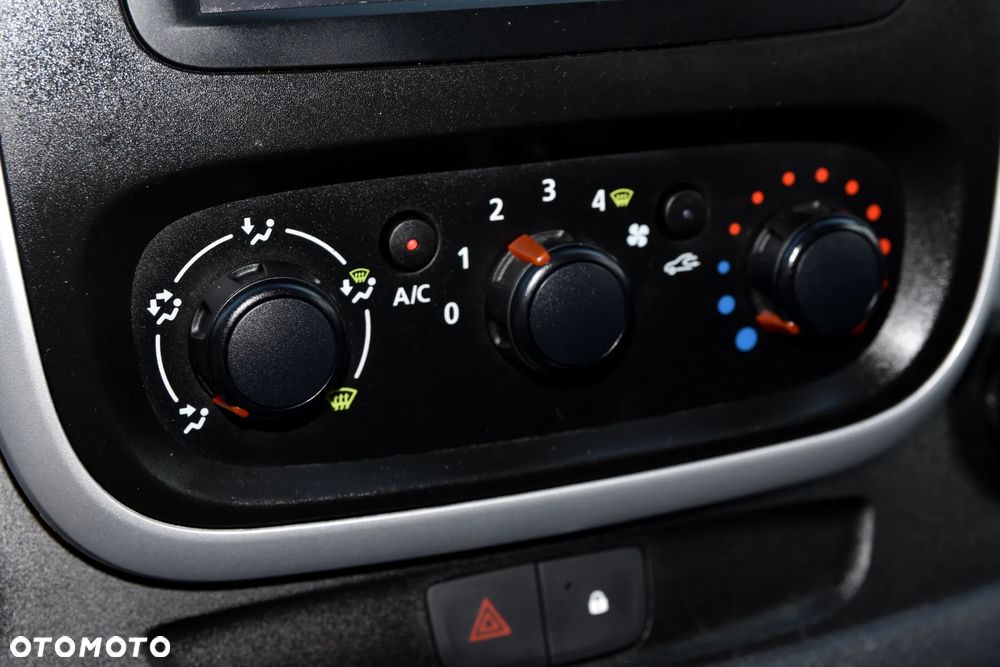 Renault TRAFIC - 19