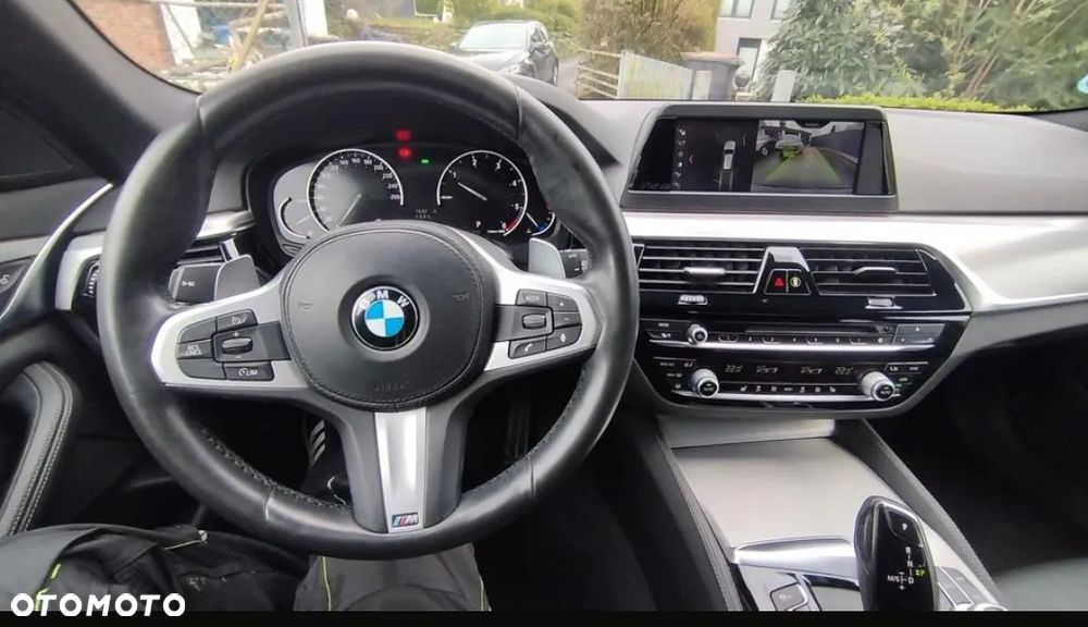 BMW Seria 5 520d M Sport Edition - 4