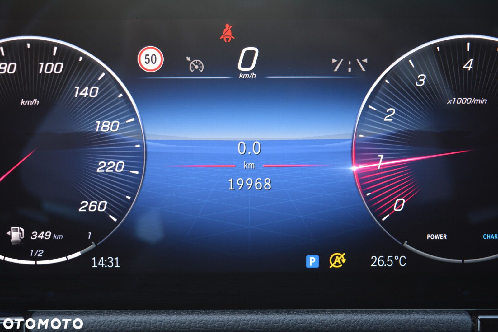 Mercedes-Benz GLA - 31