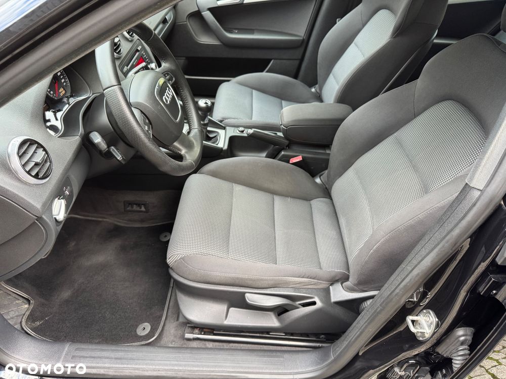 Audi A3 2.0 TDI DPF S line Sportpaket - 22