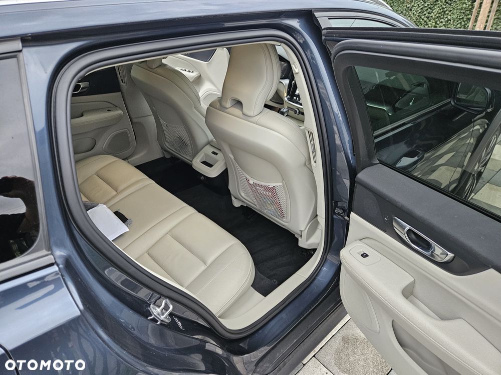 Volvo V60 T5 AWD Geartronic Momentum - 12