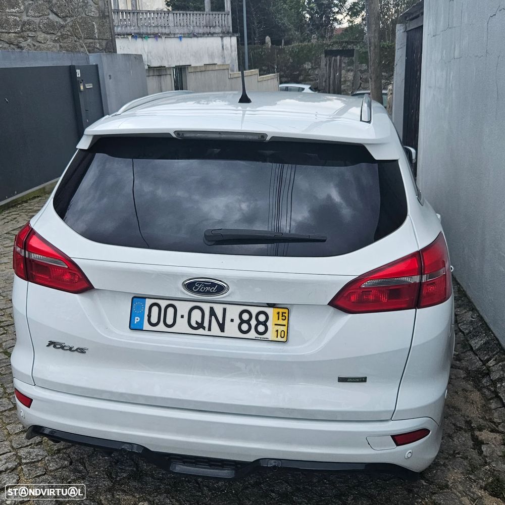 Ford Focus SW 1.0 EcoBoost S&S TITANIUM - 2
