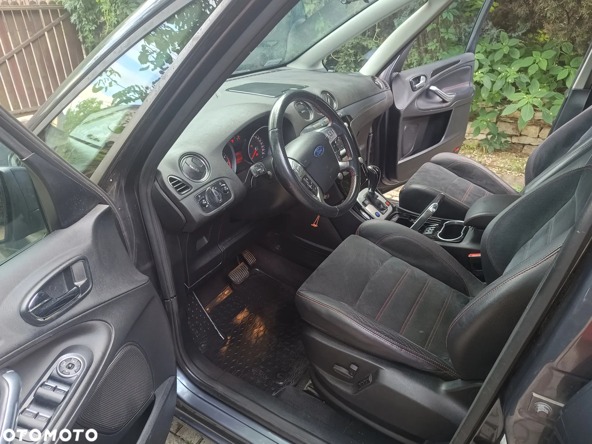 Ford Galaxy - 8