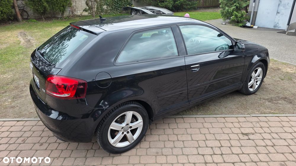 Audi A3 3-drzwiowe 1.6 TDI DPF Attraction - 19