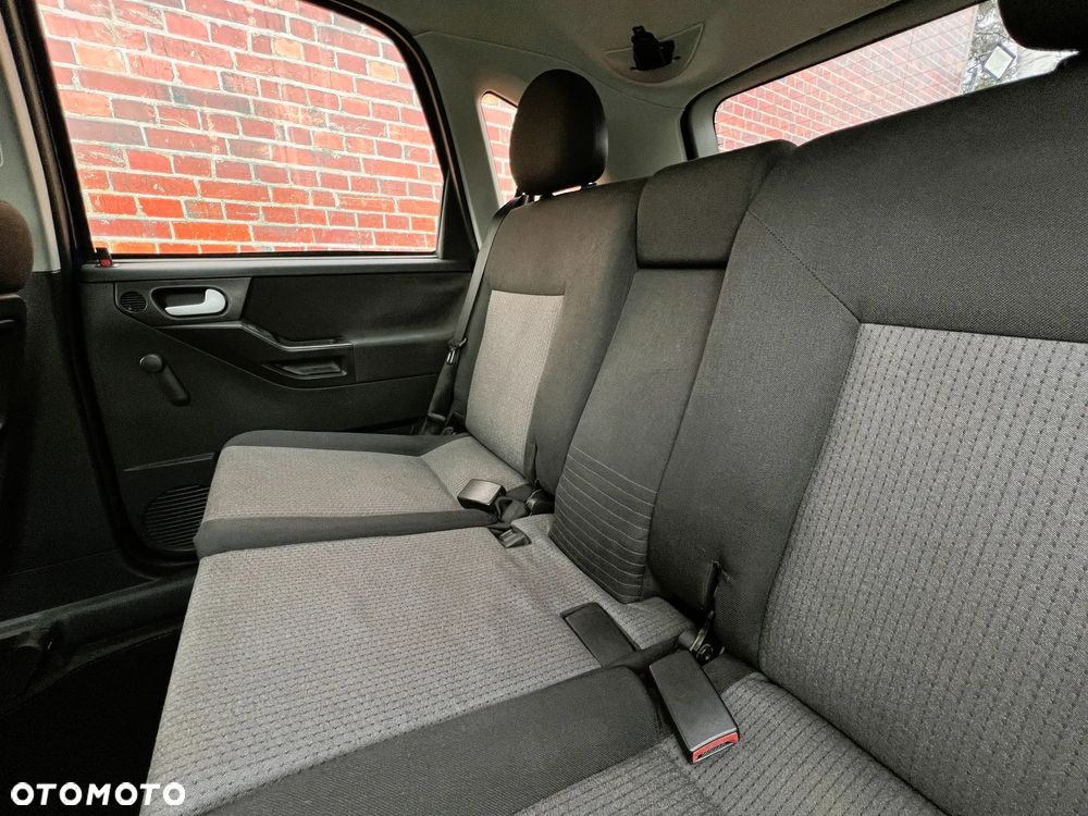 Opel Meriva - 17