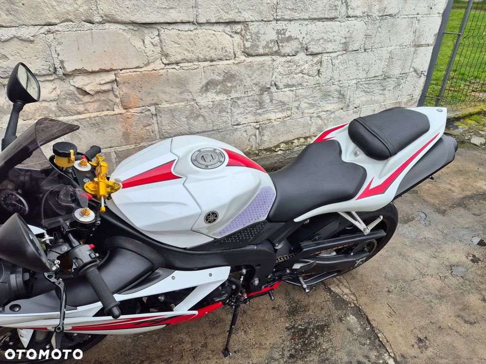 Yamaha R1 - 28
