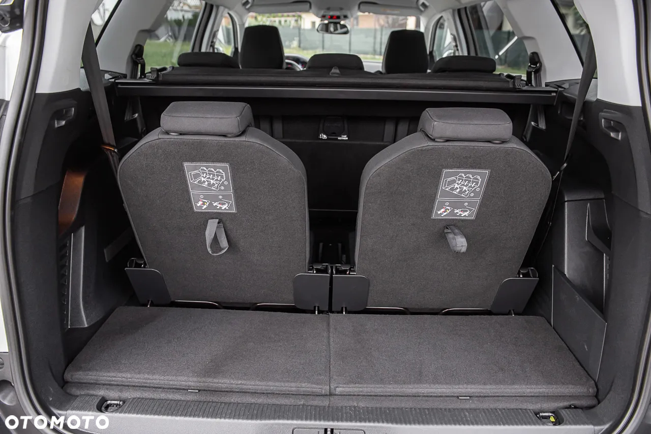 Peugeot 5008 1.5 BlueHDi Allure S&S EAT8 - 26