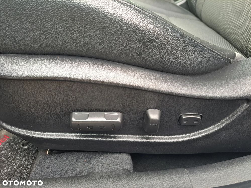 Hyundai i30 i30cw 1.6 CRDi Intro Edition - 26