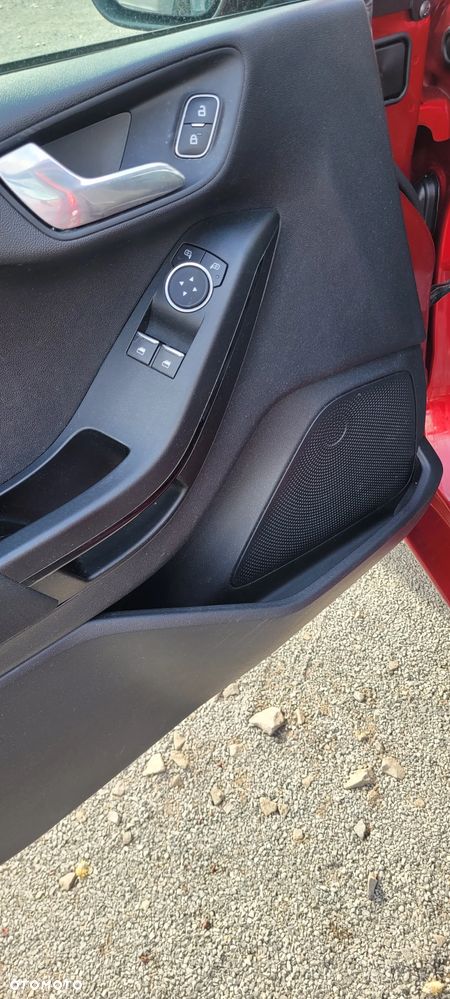 Ford Fiesta 1.0 EcoBoost S&S TITANIUM - 16