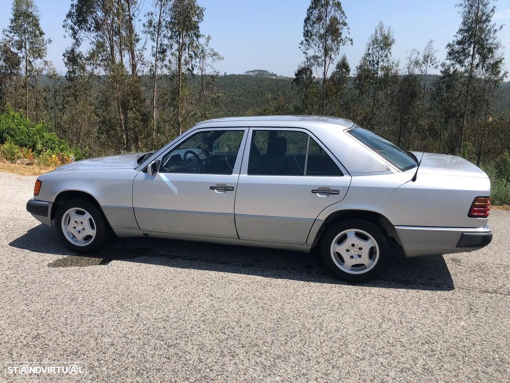Mercedes-Benz E 200 D - 2