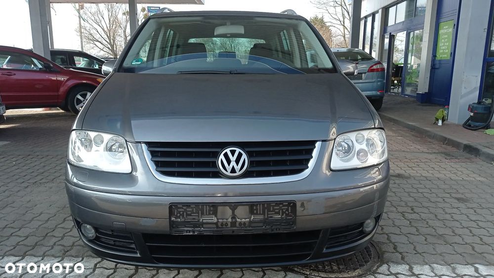 Volkswagen Touran 1.6 FSI Trendline - 26