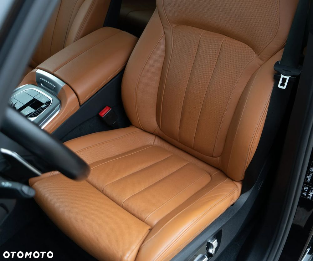 BMW X5 M M50d - 23
